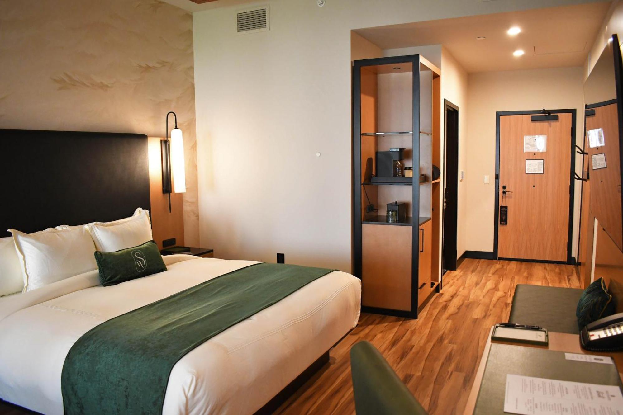 The Swiftwater Hotel Exterior foto